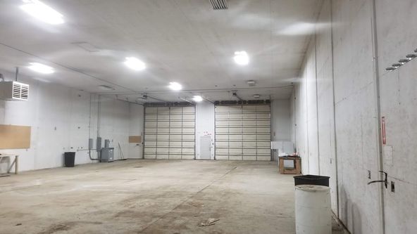 RJ Corman-5,000 SQ FT Shop On 10 Acres With Office Trailer : 6011 138th Ave NW, Williston, ND 58801